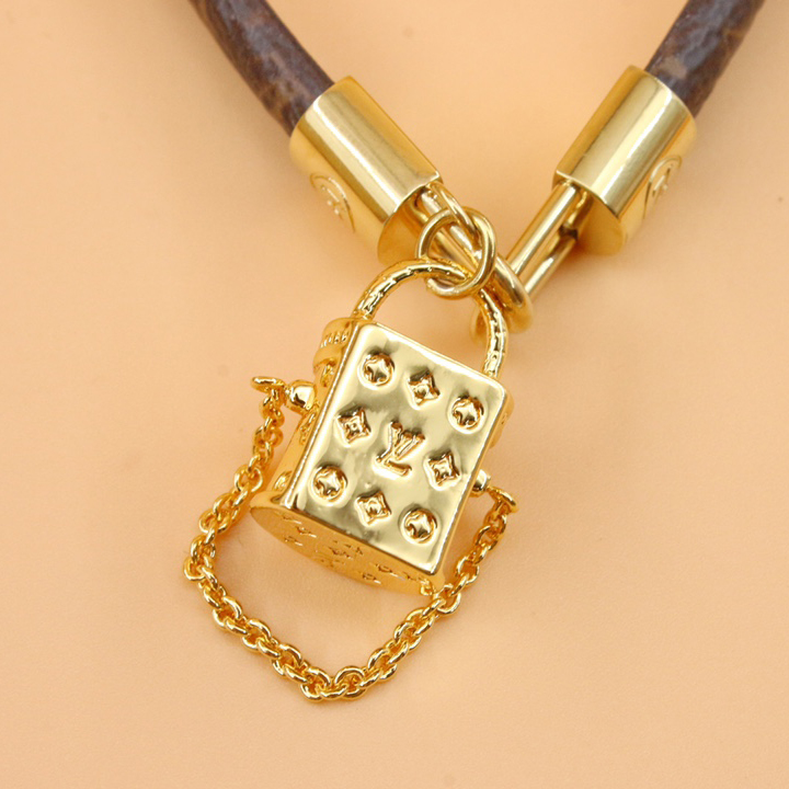 Louis Vuitton LV Cannes Bracelet     M8048E - DesignerGu