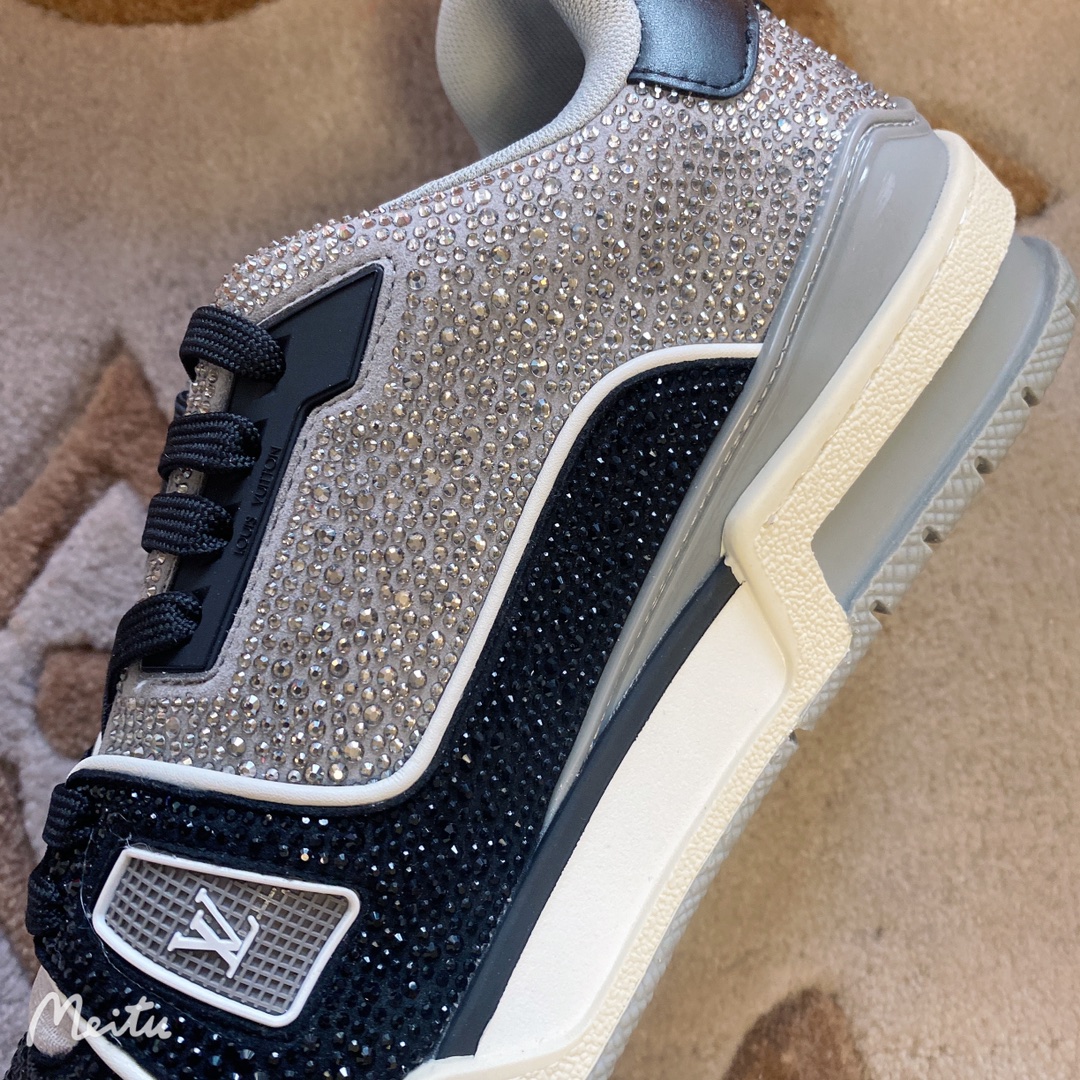 Louis Vuitton LV  Trainers   1AA6PT(upon uk size) - DesignerGu