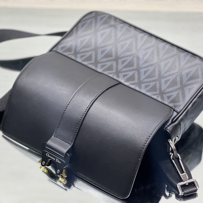 Dior Hit The Road Bag With Strap - DesignerGu