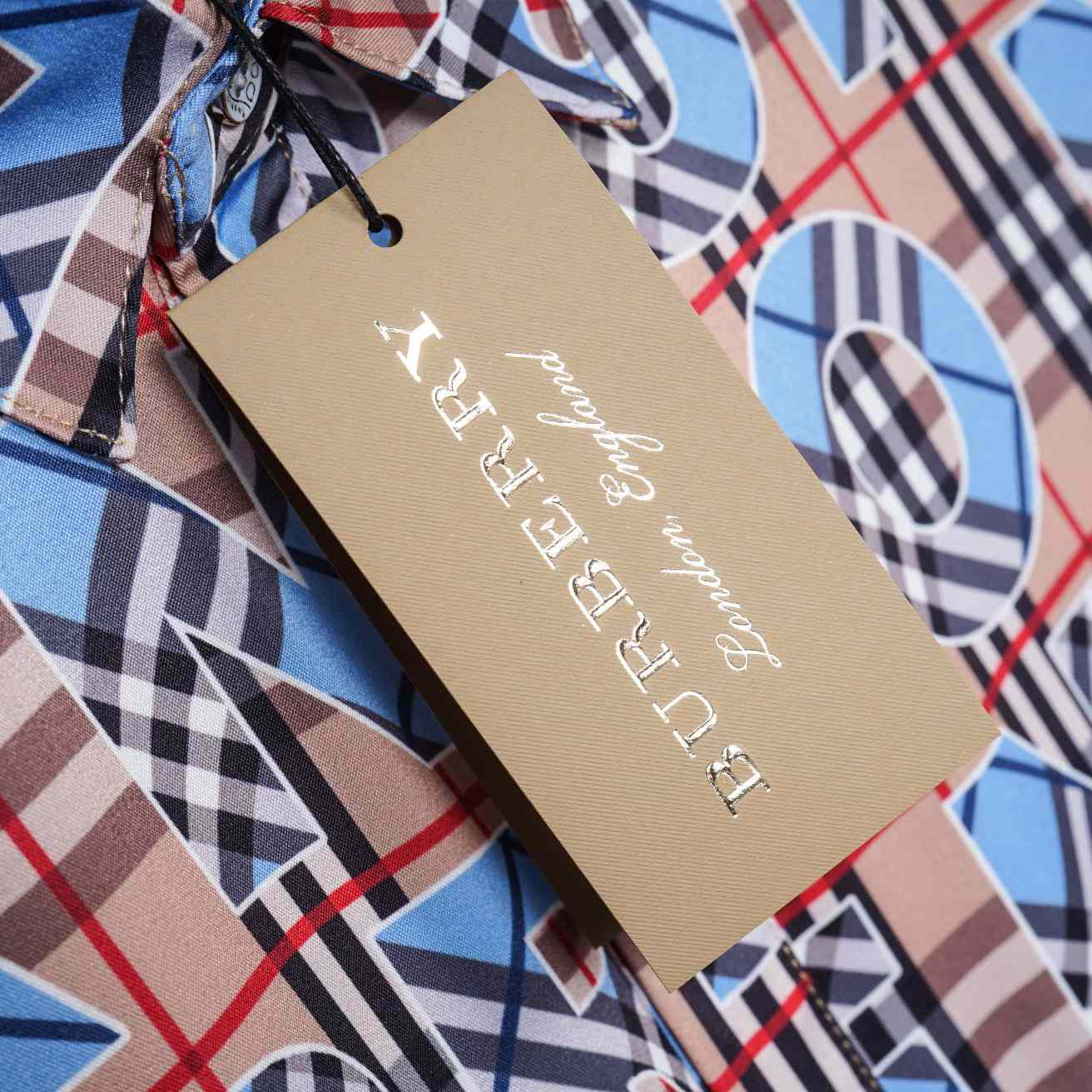 Burberry Vintage Check Logo Short Sleeve Shirt & Shorts - DesignerGu