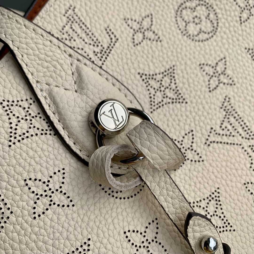 Louis Vuitton Blossom PM   M21909 - DesignerGu