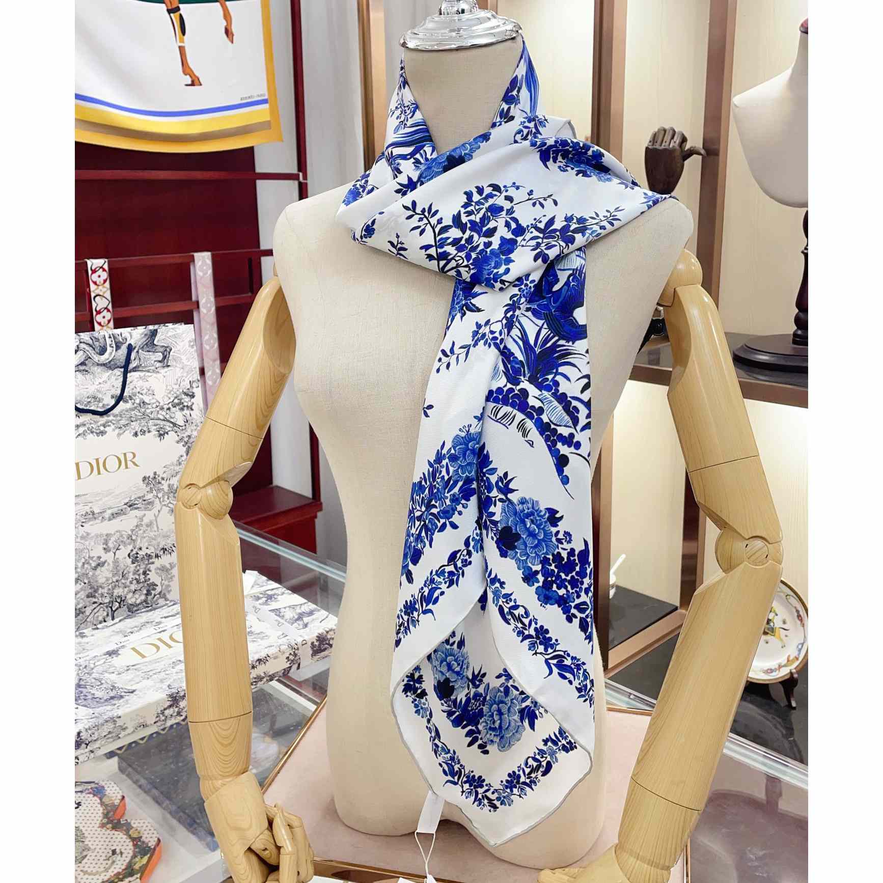 Dior Jardin d'Hiver 90 Square Scarf - DesignerGu