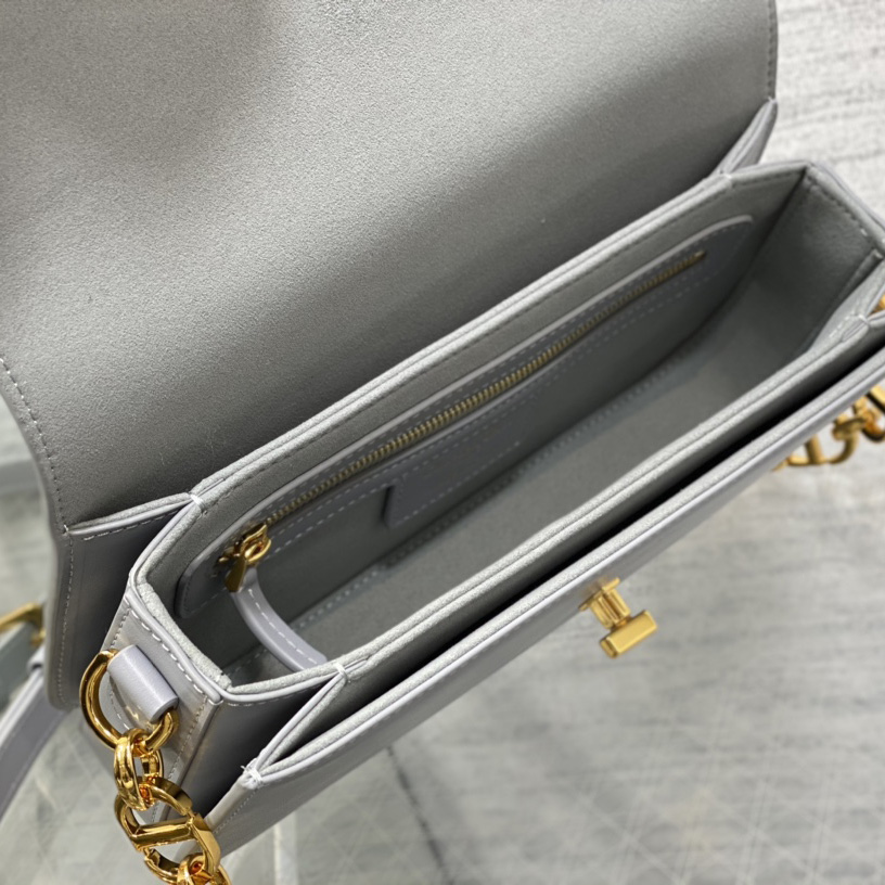 Dior 30 Montaigne Avenue Bag - DesignerGu