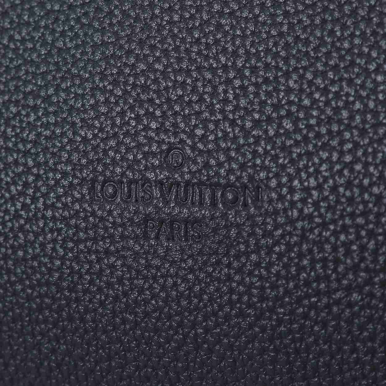 Louis Vuitton Takeoff Briefcase     M59159 - DesignerGu