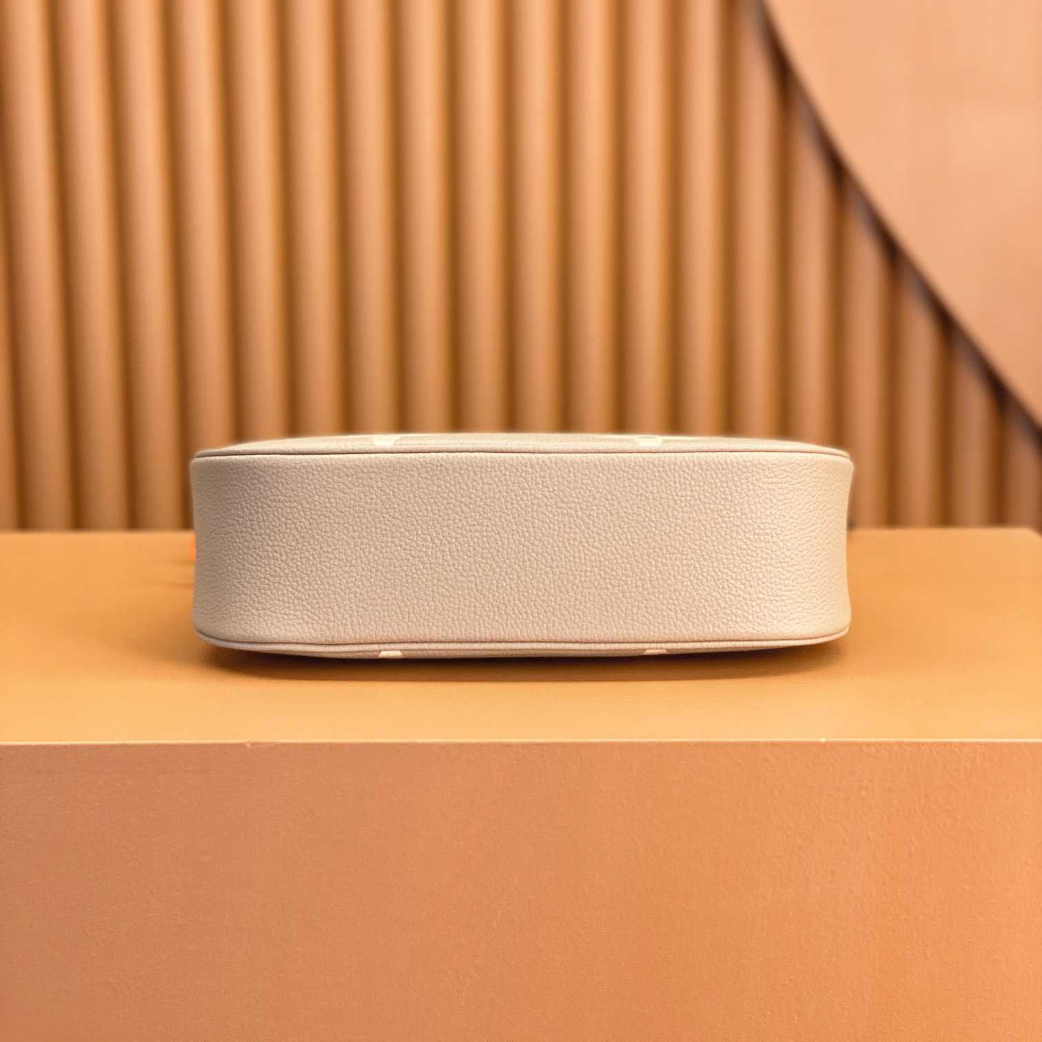 Louis Vuitton Bagatelle (24x18x7cm)      M46112 - DesignerGu