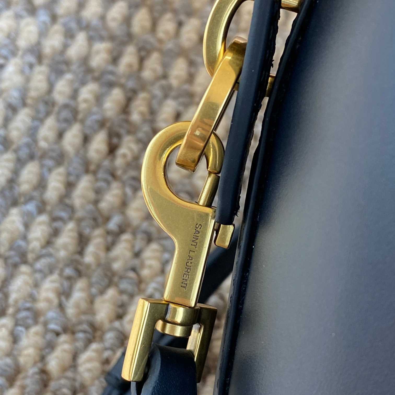 Saint Laurent Le 37 Mini In Shiny Leather - DesignerGu