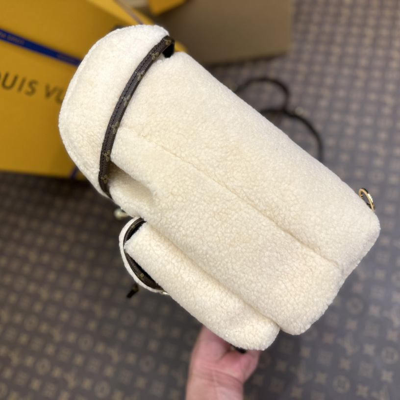 Louis Vuitton LV SKI Backpack   M23384 - DesignerGu