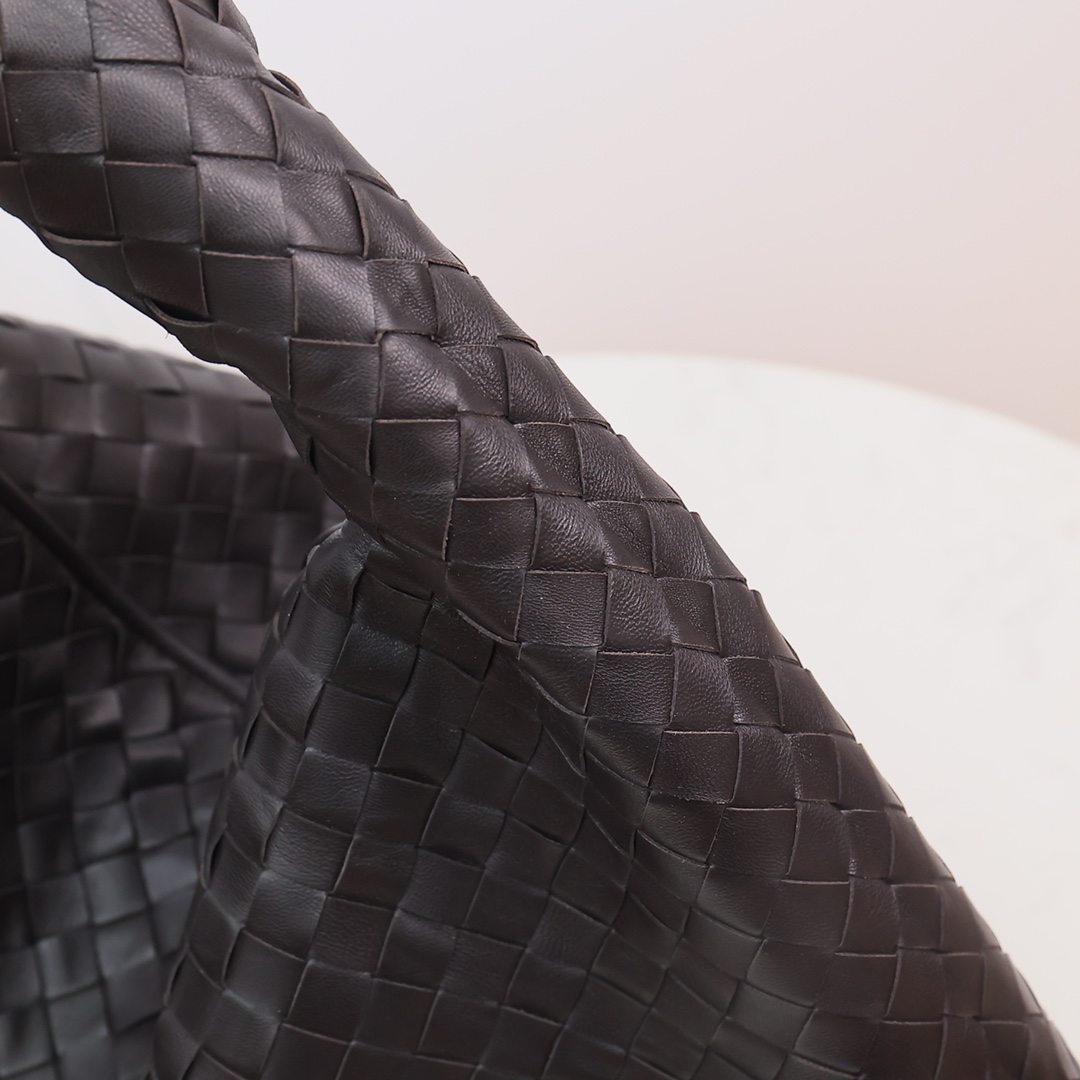 Bottega Veneta Large Hop - DesignerGu
