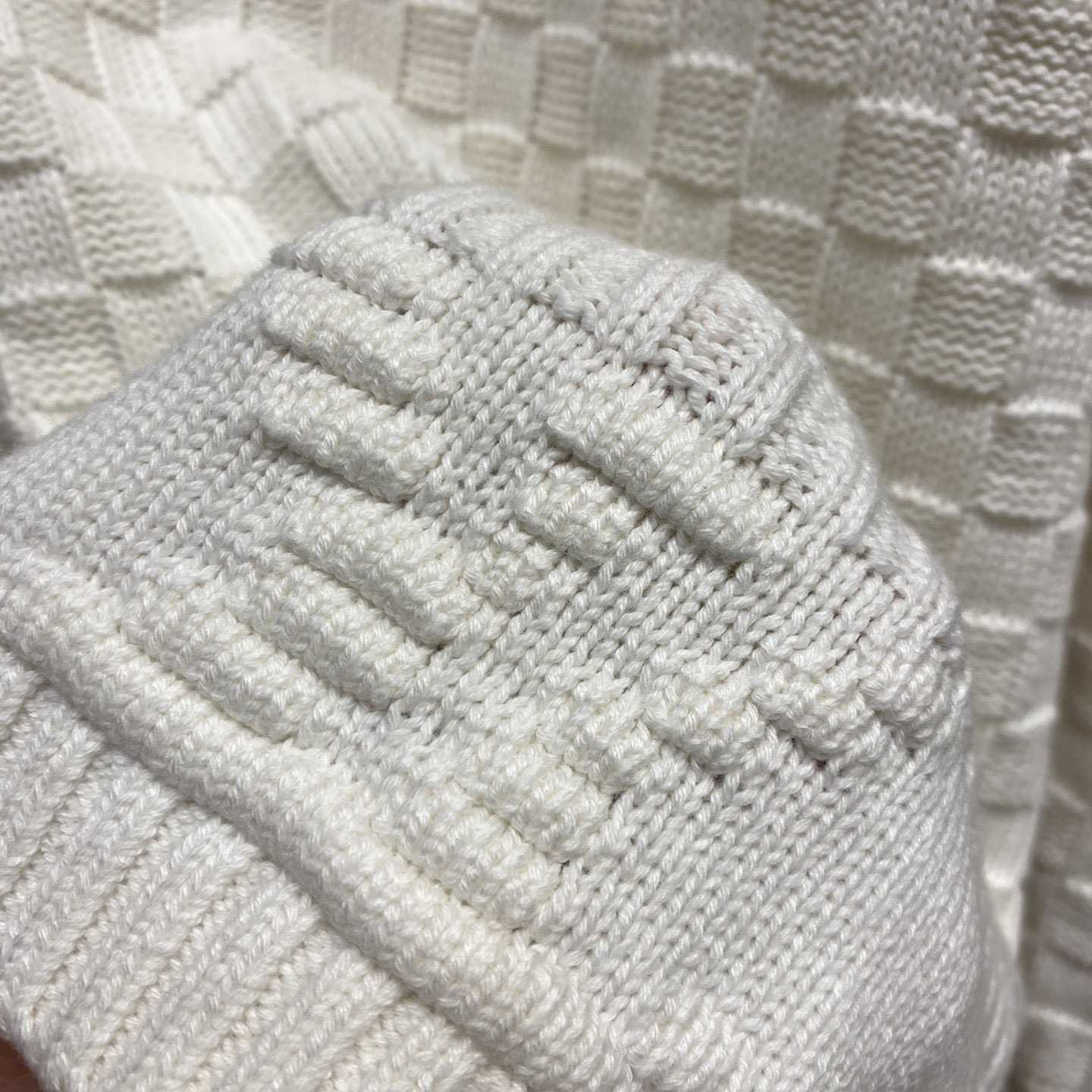 Louis Vuitton Lv Damier Wool Blend Pullover     - DesignerGu