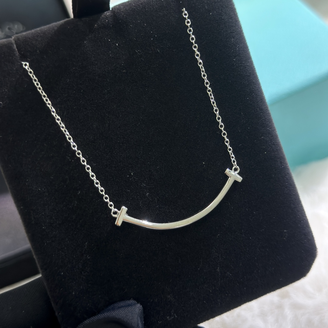 Tiffany&CO Heart Smile Pendant - DesignerGu