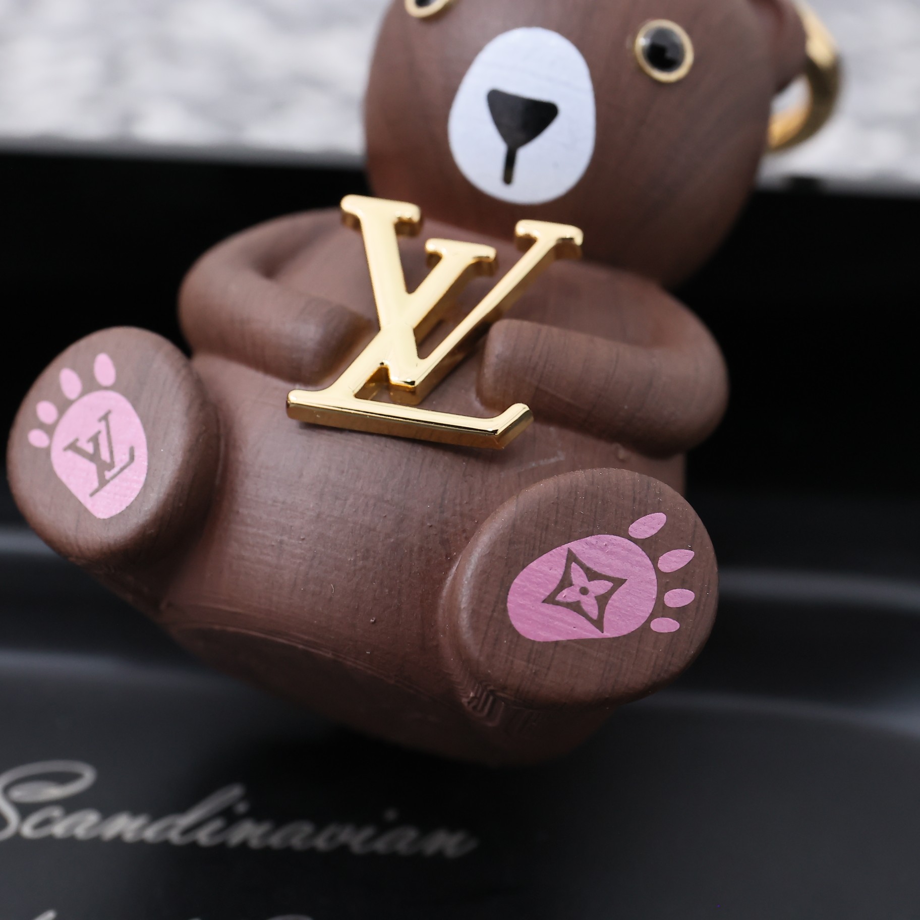 Louis Vuitton LV Teddy Bear Keyring And Bag Charm   M01360 - DesignerGu
