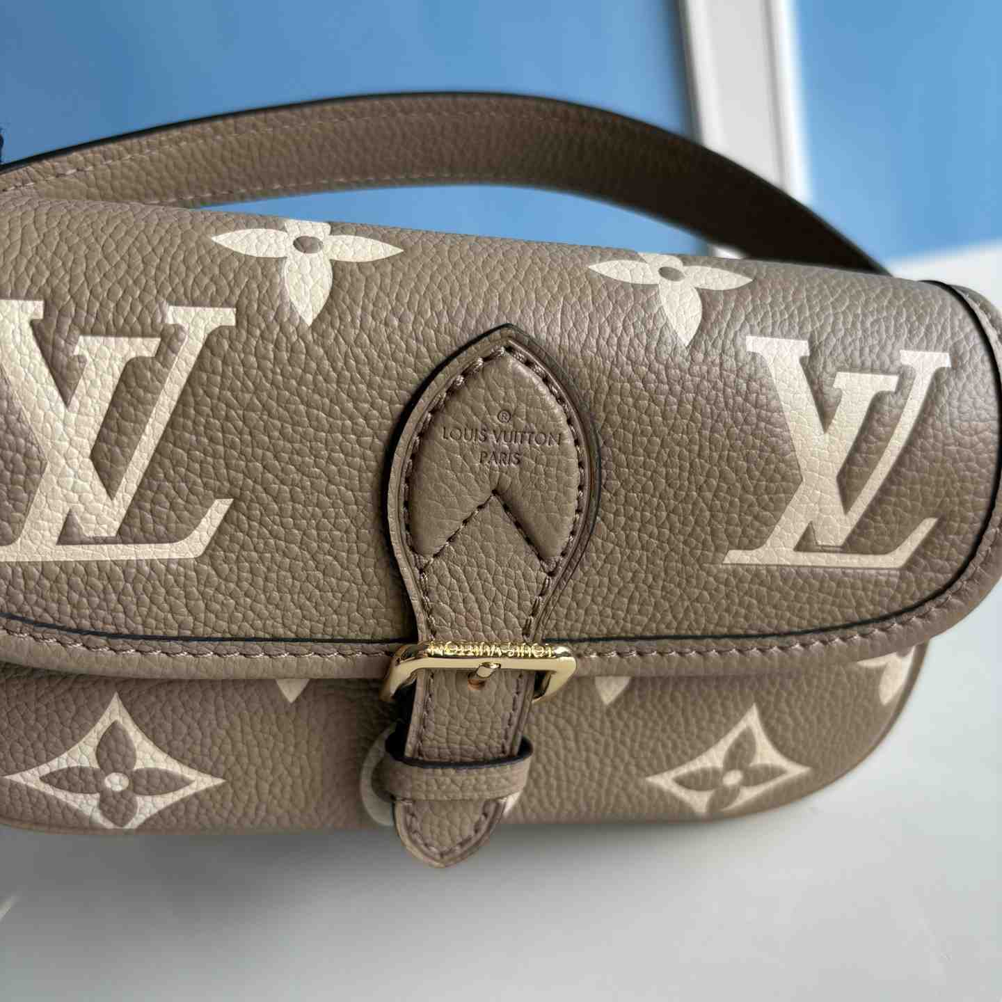 Louis Vuitton Nano Diane   M83300 - DesignerGu