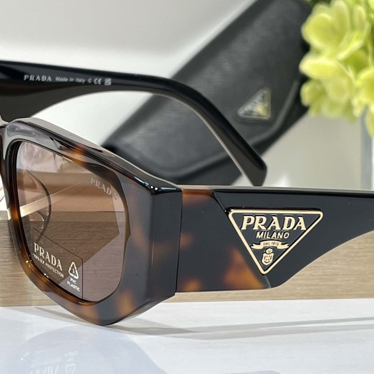 Prada SPR09Z Sunglasses   - DesignerGu