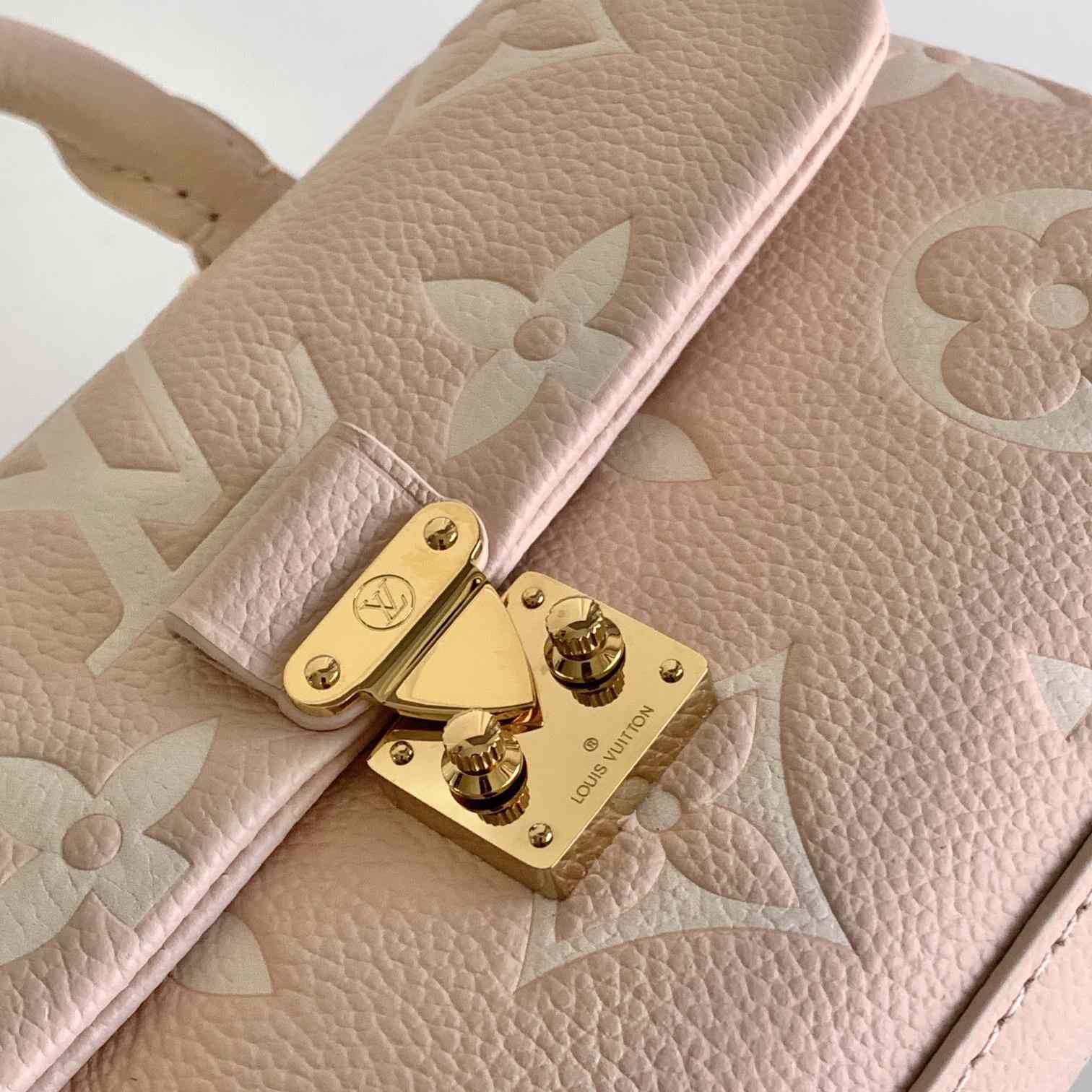 Louis Vuitton Nano Madeleine   M13796 - DesignerGu