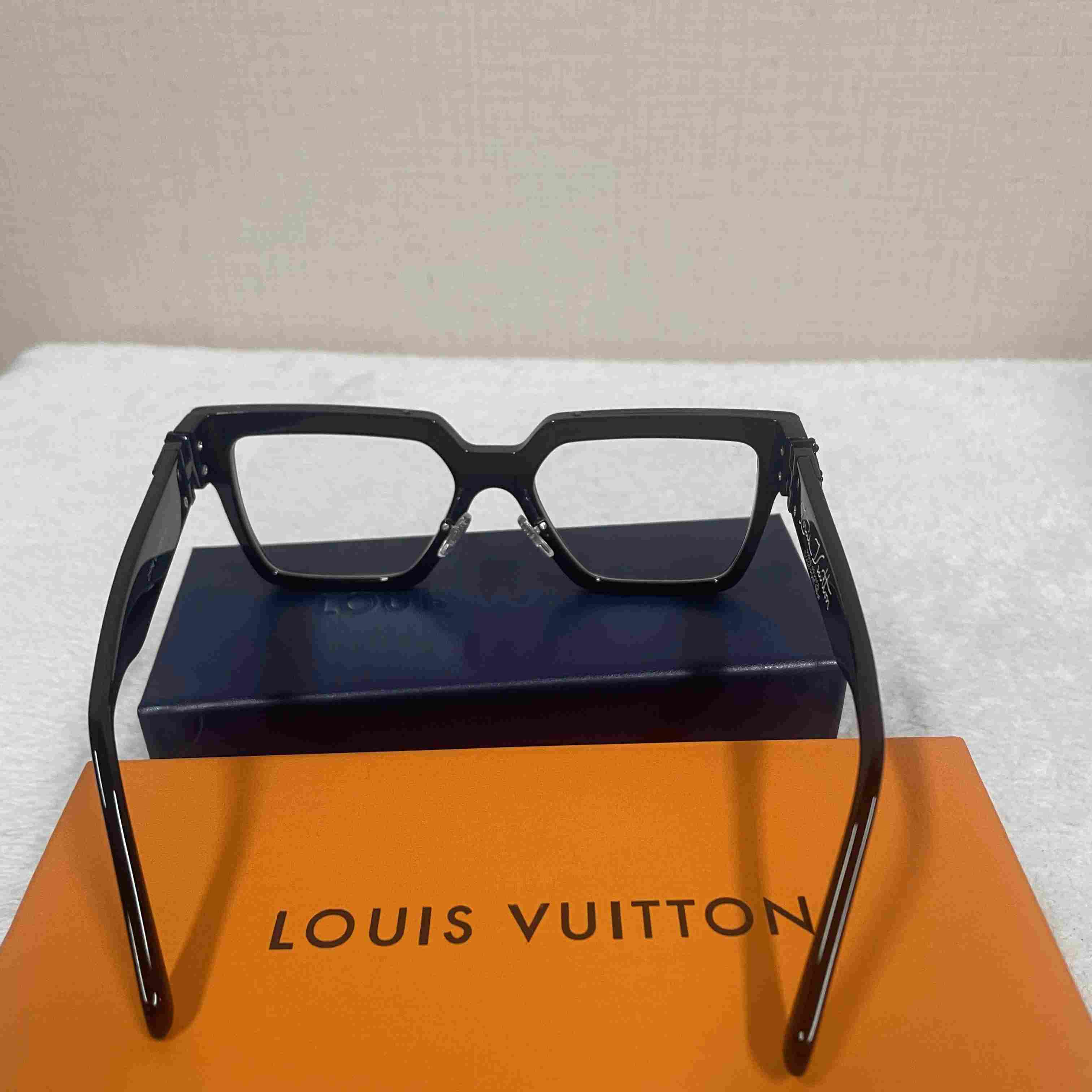 Louis Vuitton 1.1 Millionaires Square Sunglasses  - DesignerGu