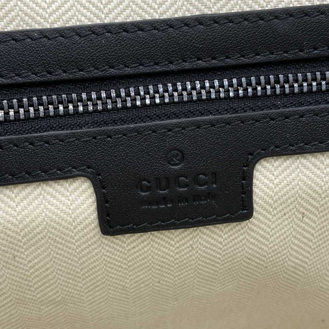 Gucci GG Emblem Medium Crossbody Bag - DesignerGu