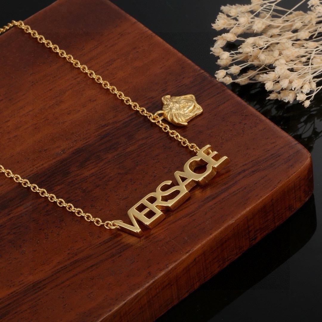 Versace Necklace - DesignerGu