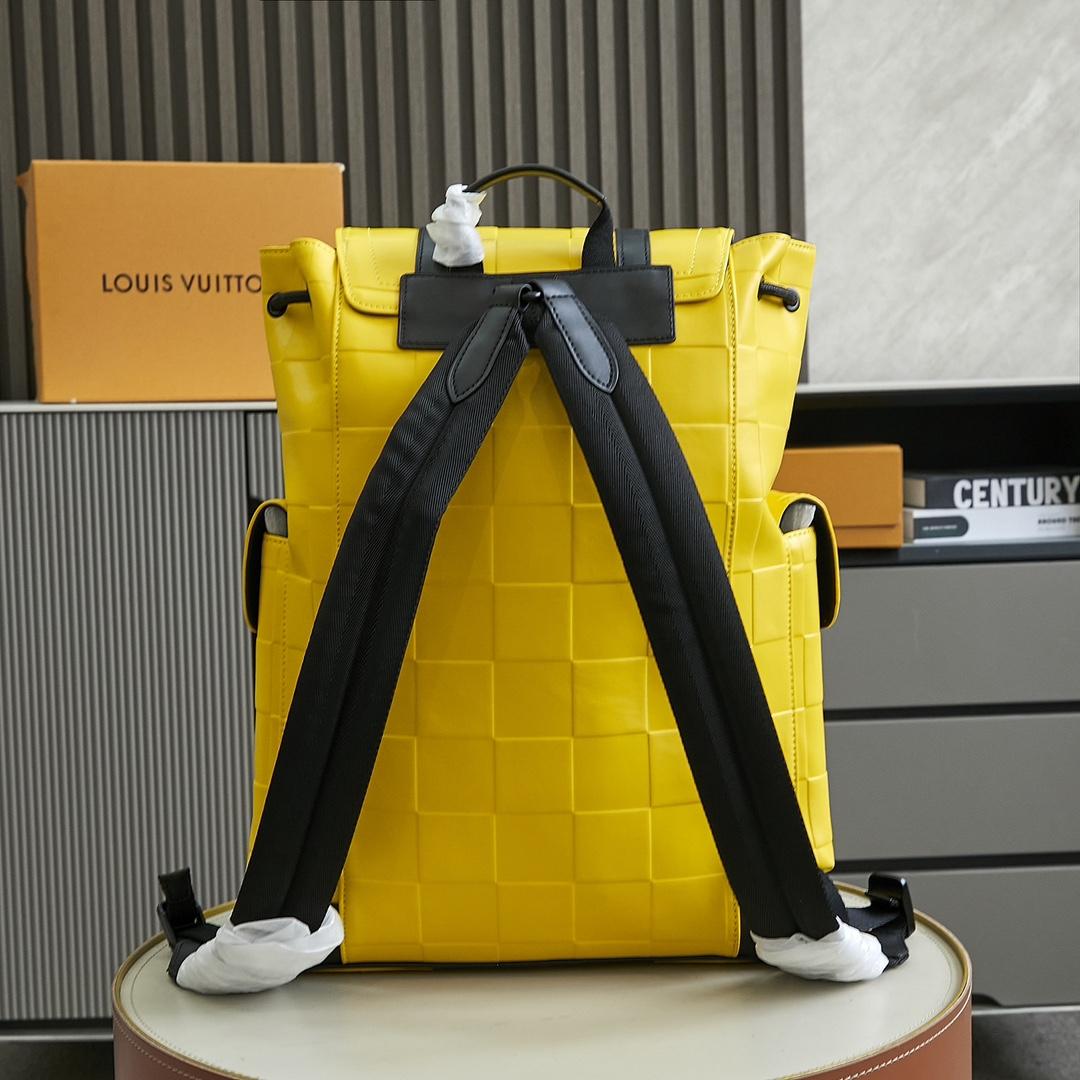 Louis Vuitton Christopher MM  M25016 - DesignerGu
