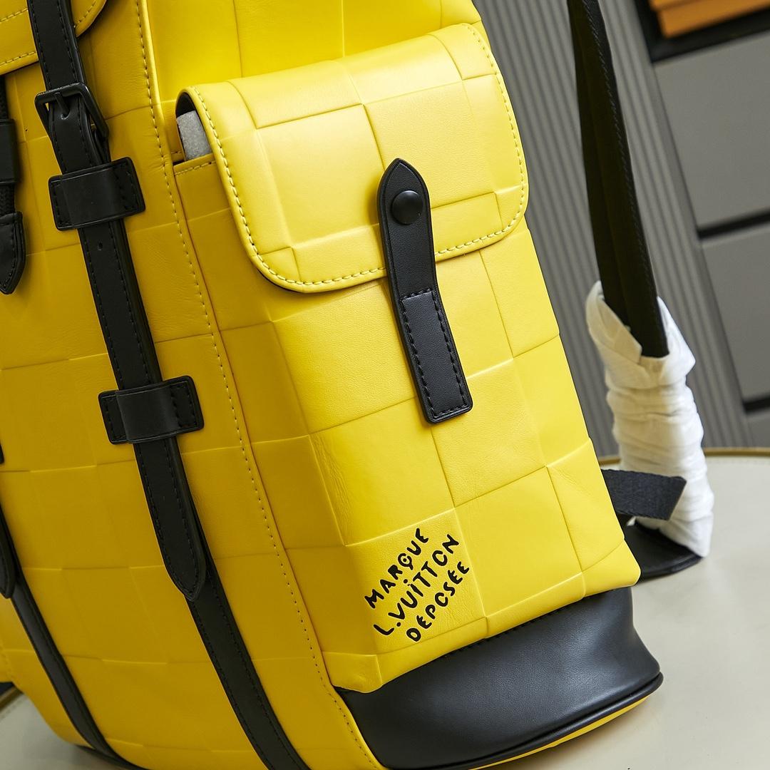 Louis Vuitton Christopher MM  M25016 - DesignerGu