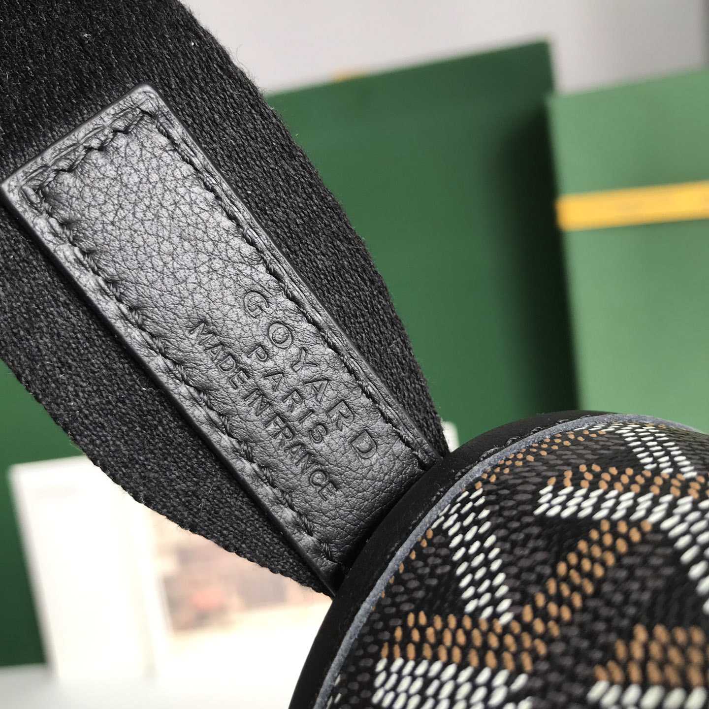 Goyard Capetien MM Messenger Bag   - DesignerGu