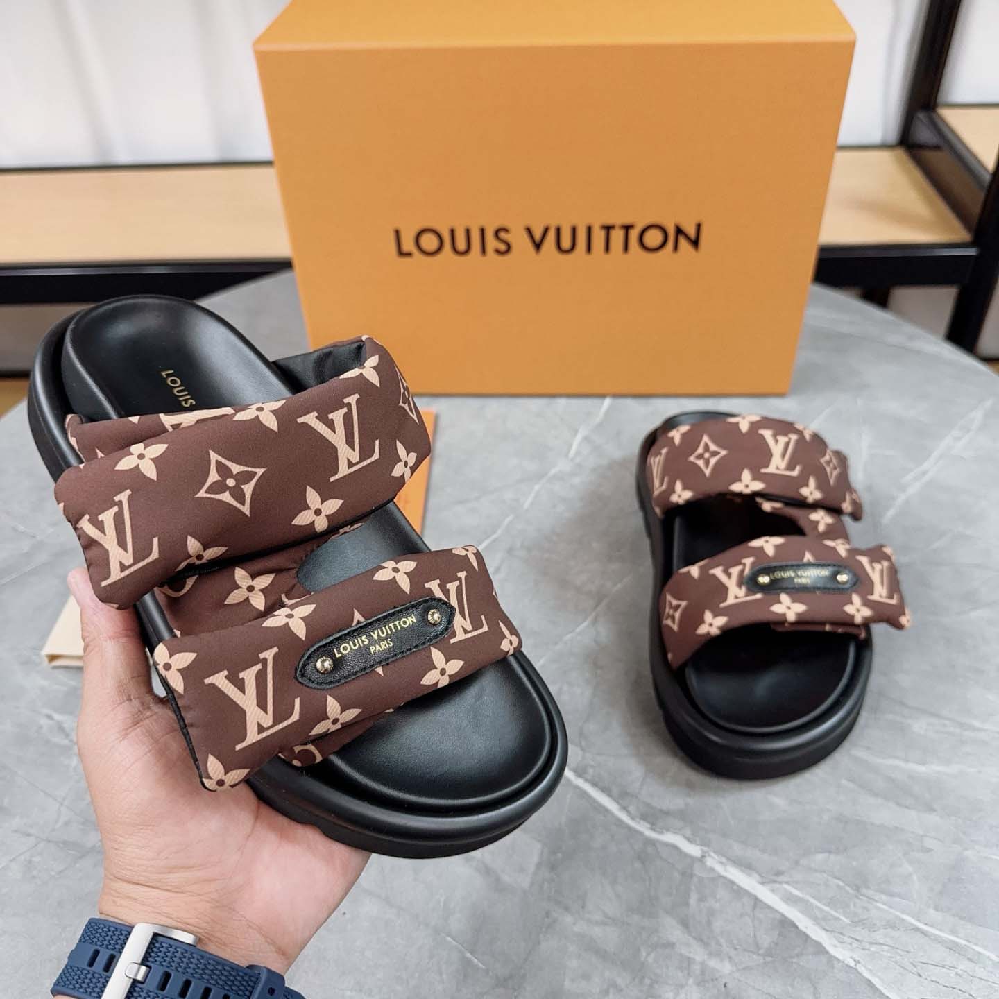 Louis Vuitton Pool Pillow Flat Comfort Mule - DesignerGu