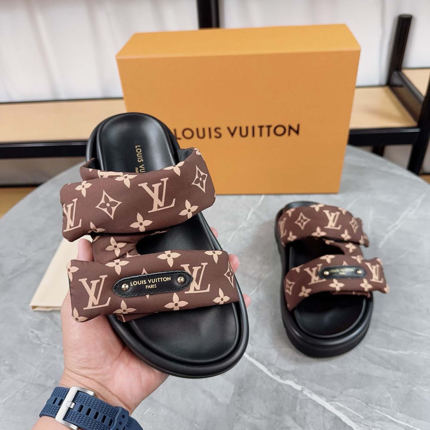 Louis Vuitton Pool Pillow Flat Comfort Mule - DesignerGu