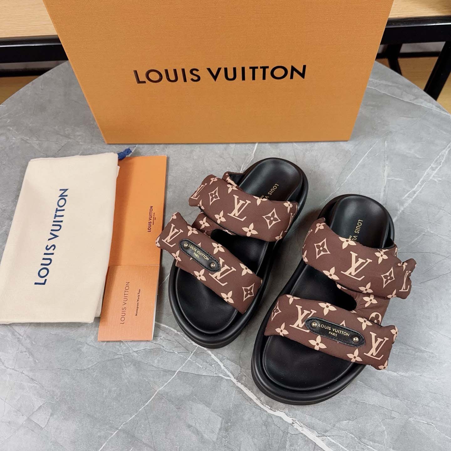 Louis Vuitton Pool Pillow Flat Comfort Mule - DesignerGu