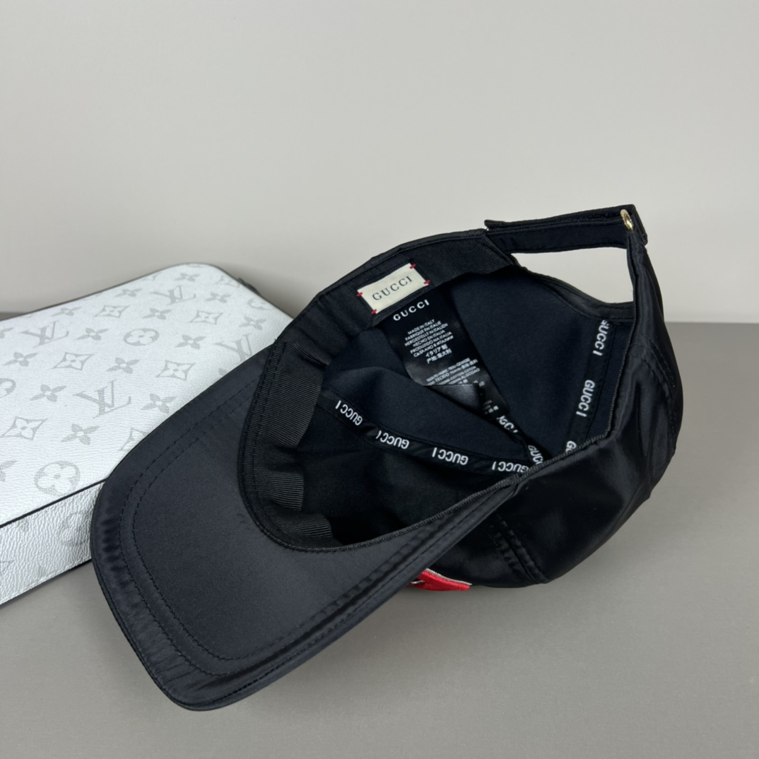 Gucci Baseball Cap - DesignerGu