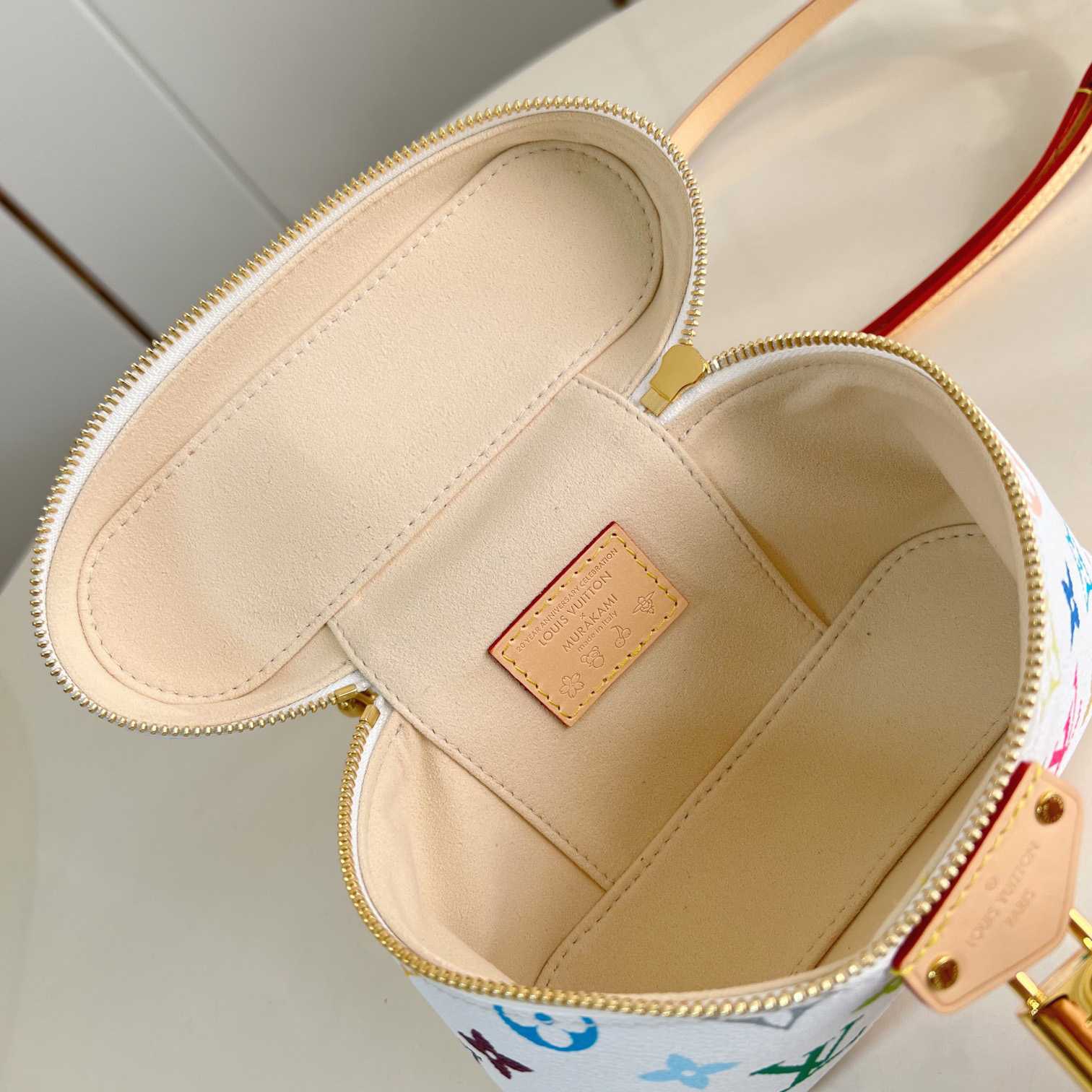 Louis Vuitton LV x TM Vanity Chain Pouch   M13662 - DesignerGu