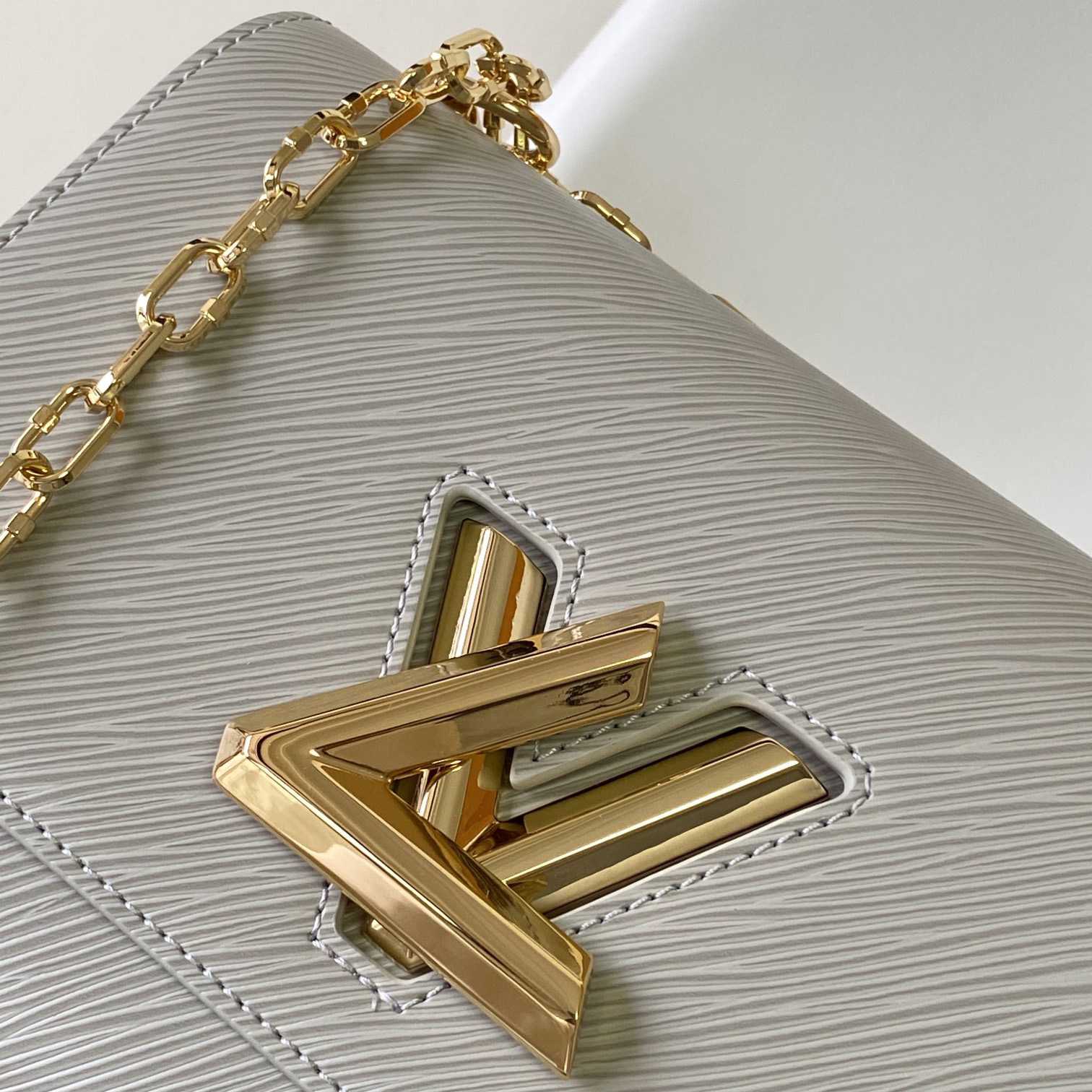 Louis Vuitton Twist   M21026 （23 x 17 x 9.5cm） - DesignerGu