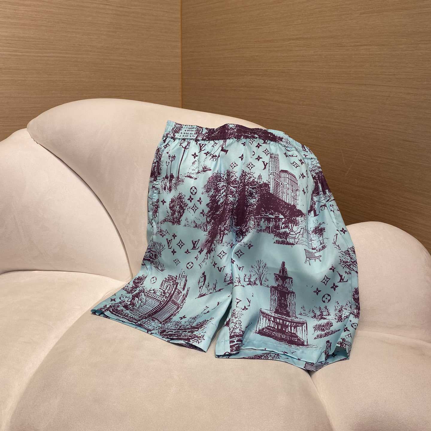 Louis Vuitton Tracksuits - DesignerGu