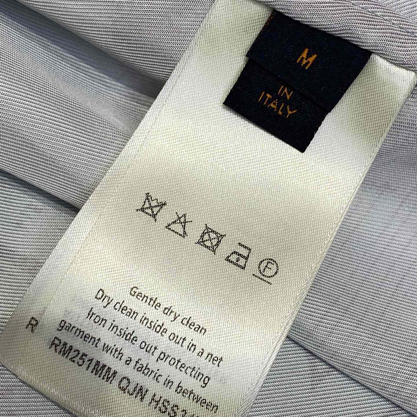 Louis Vuitton Tracksuits - DesignerGu