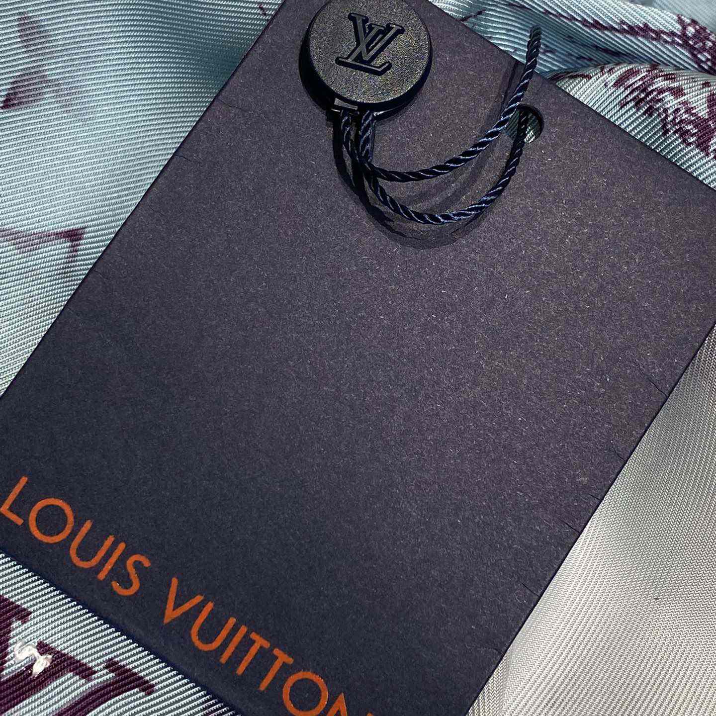 Louis Vuitton Tracksuits - DesignerGu