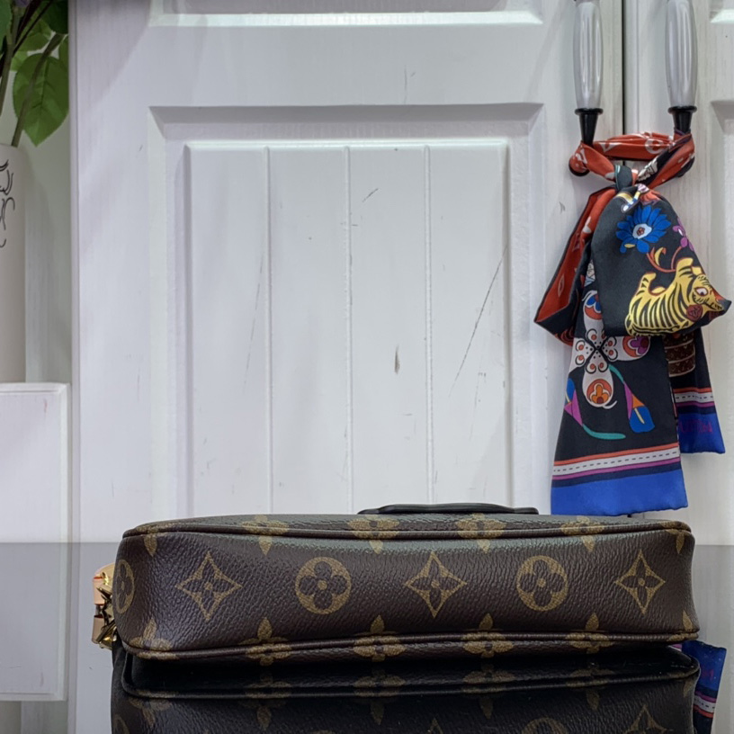 Louis Vuitton LV x TM Pochette Accessoires   M13440 - DesignerGu