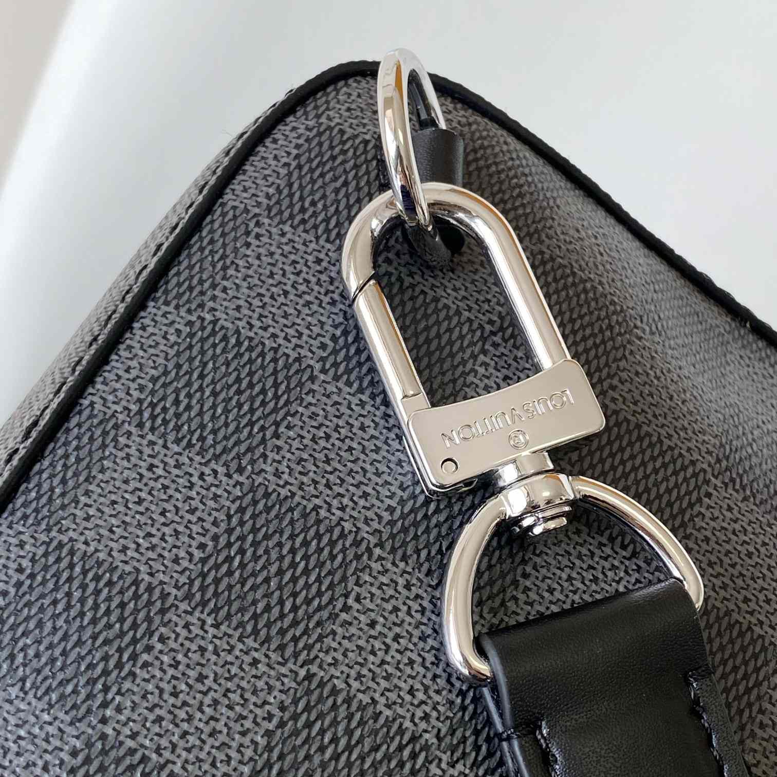 Louis Vuitton Avenue Slingbag    N00086 - DesignerGu