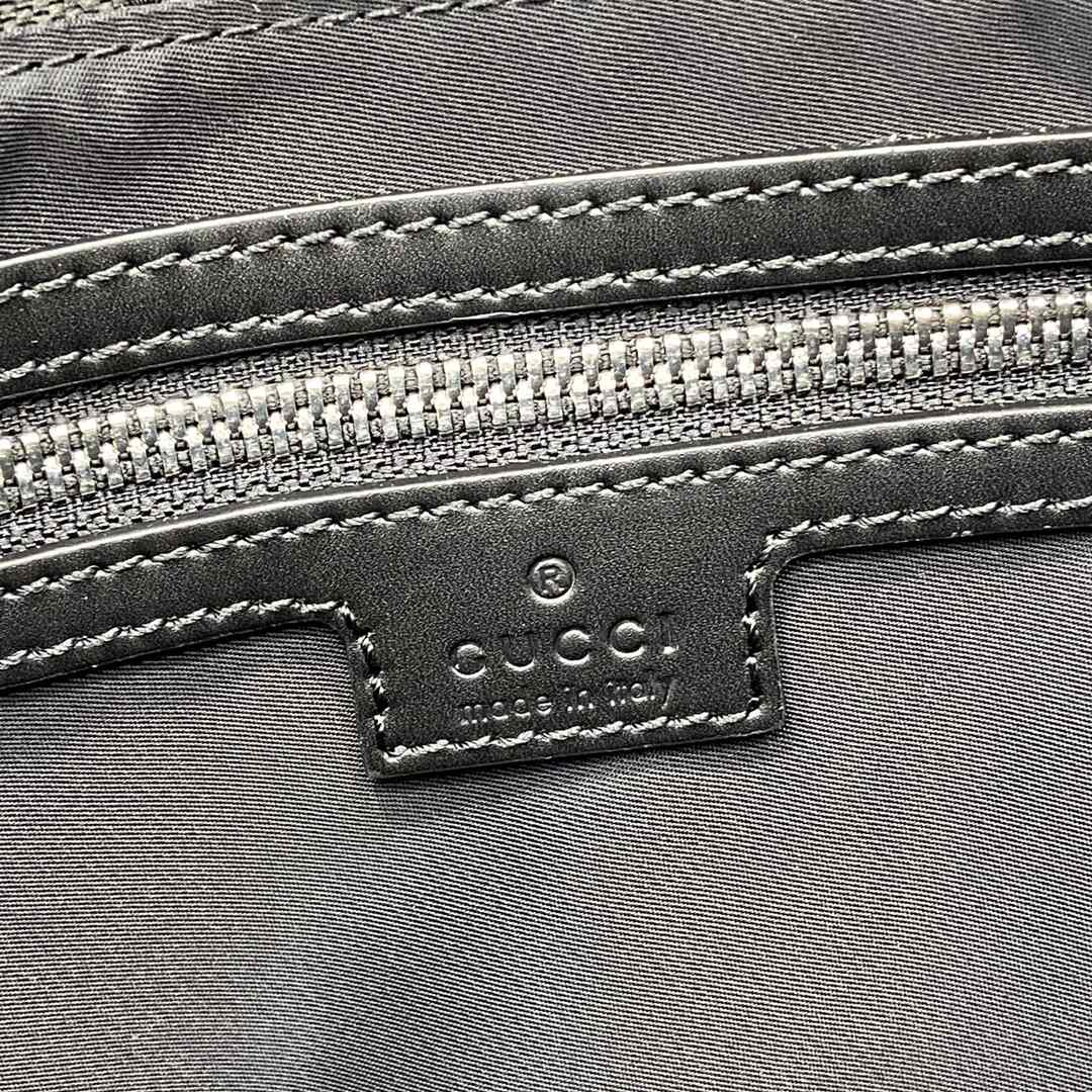 Gucci Medium GG Crossbody Bag With Web - DesignerGu