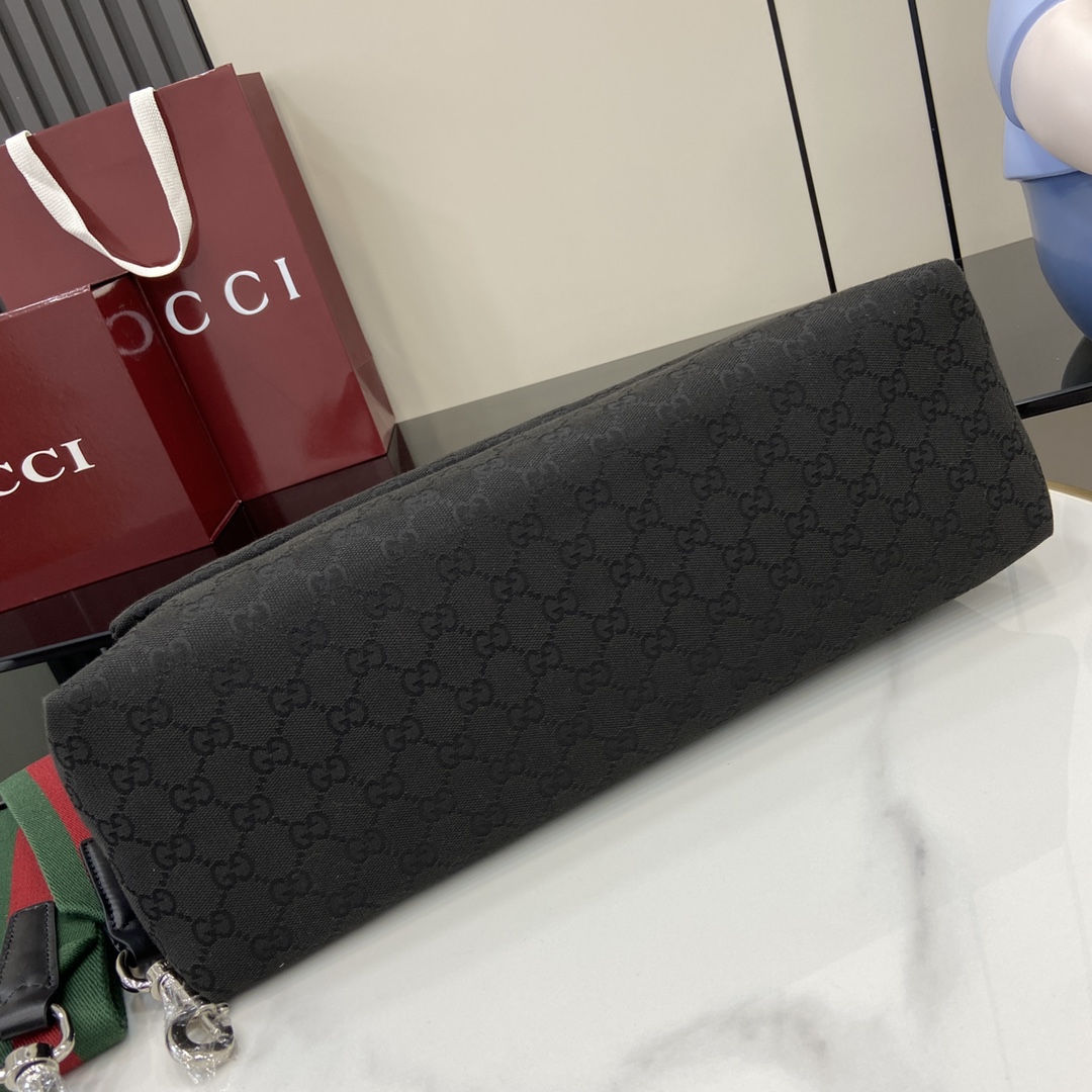 Gucci Medium GG Crossbody Bag With Web - DesignerGu