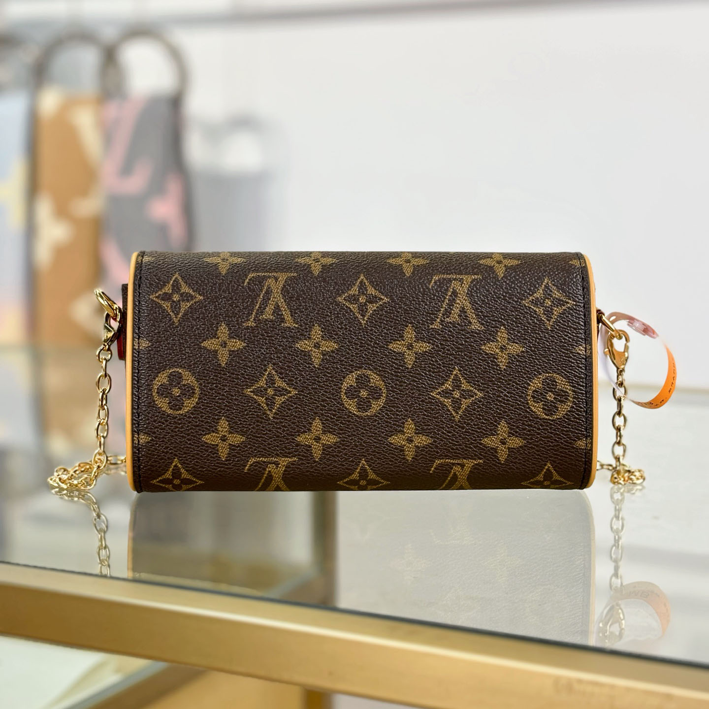  Louis Vuitton Pochette Camille   M13566 - DesignerGu