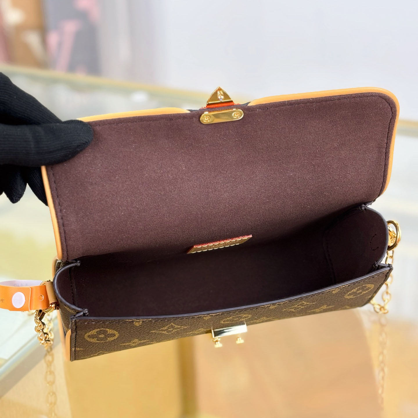  Louis Vuitton Pochette Camille   M13566 - DesignerGu