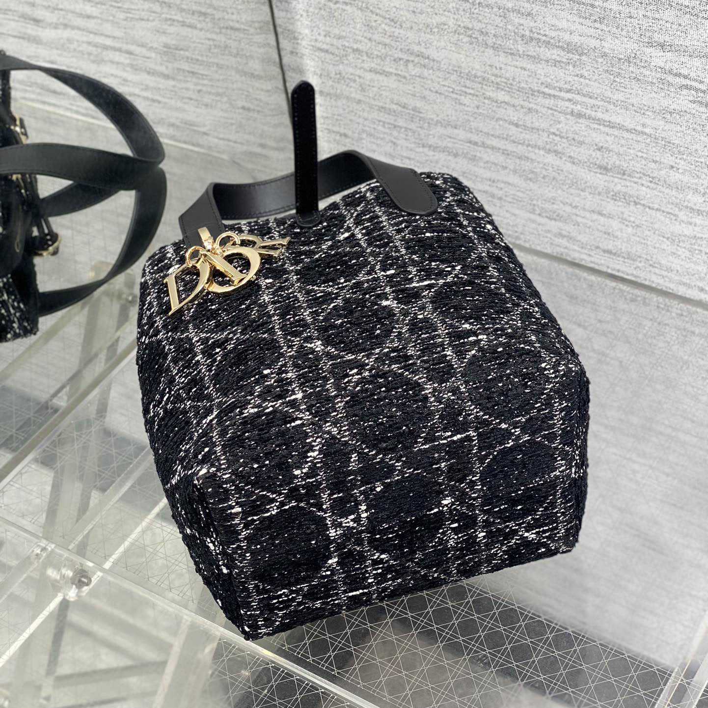 Dior Small Dior Toujours Vertical Tote Bag  - DesignerGu