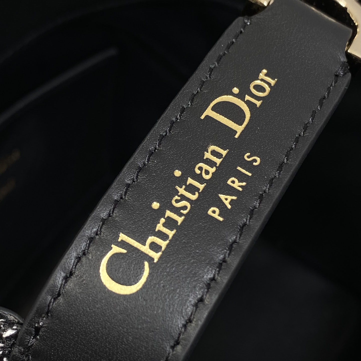 Dior Small Dior Toujours Vertical Tote Bag  - DesignerGu