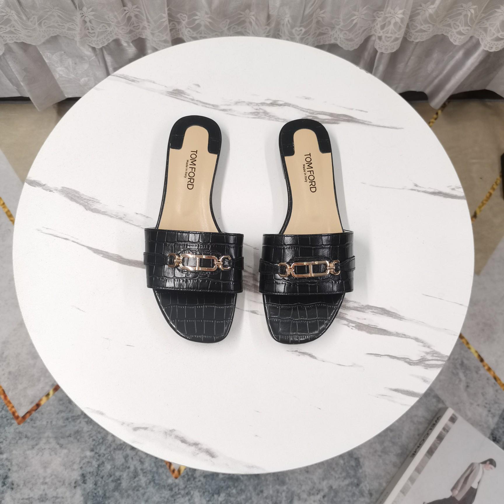 Tom Ford Whitney Slides - DesignerGu
