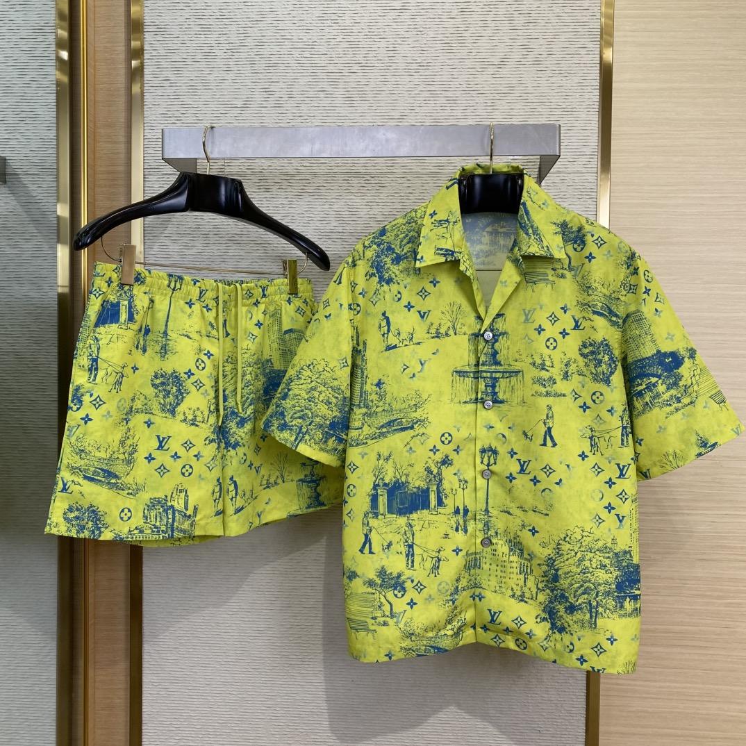 Louis Vuitton Tracksuits - DesignerGu