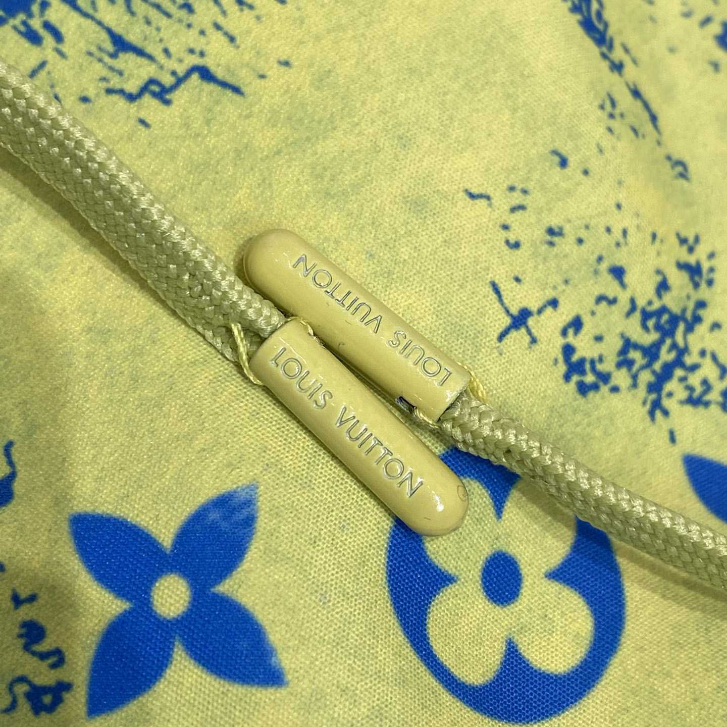 Louis Vuitton Tracksuits - DesignerGu