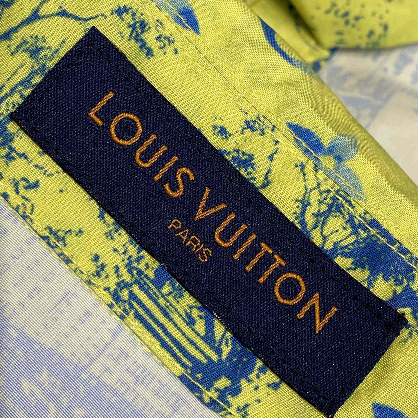 Louis Vuitton Tracksuits - DesignerGu