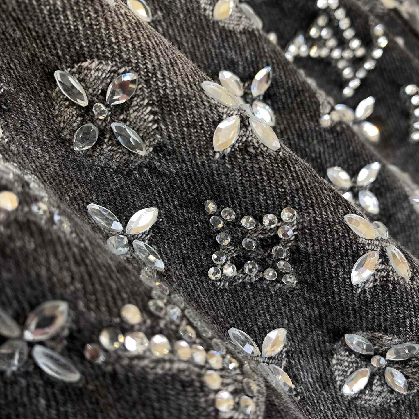 Louis Vuitton Embroidered Monogram Baggy Denim Pants   1ABY8N - DesignerGu