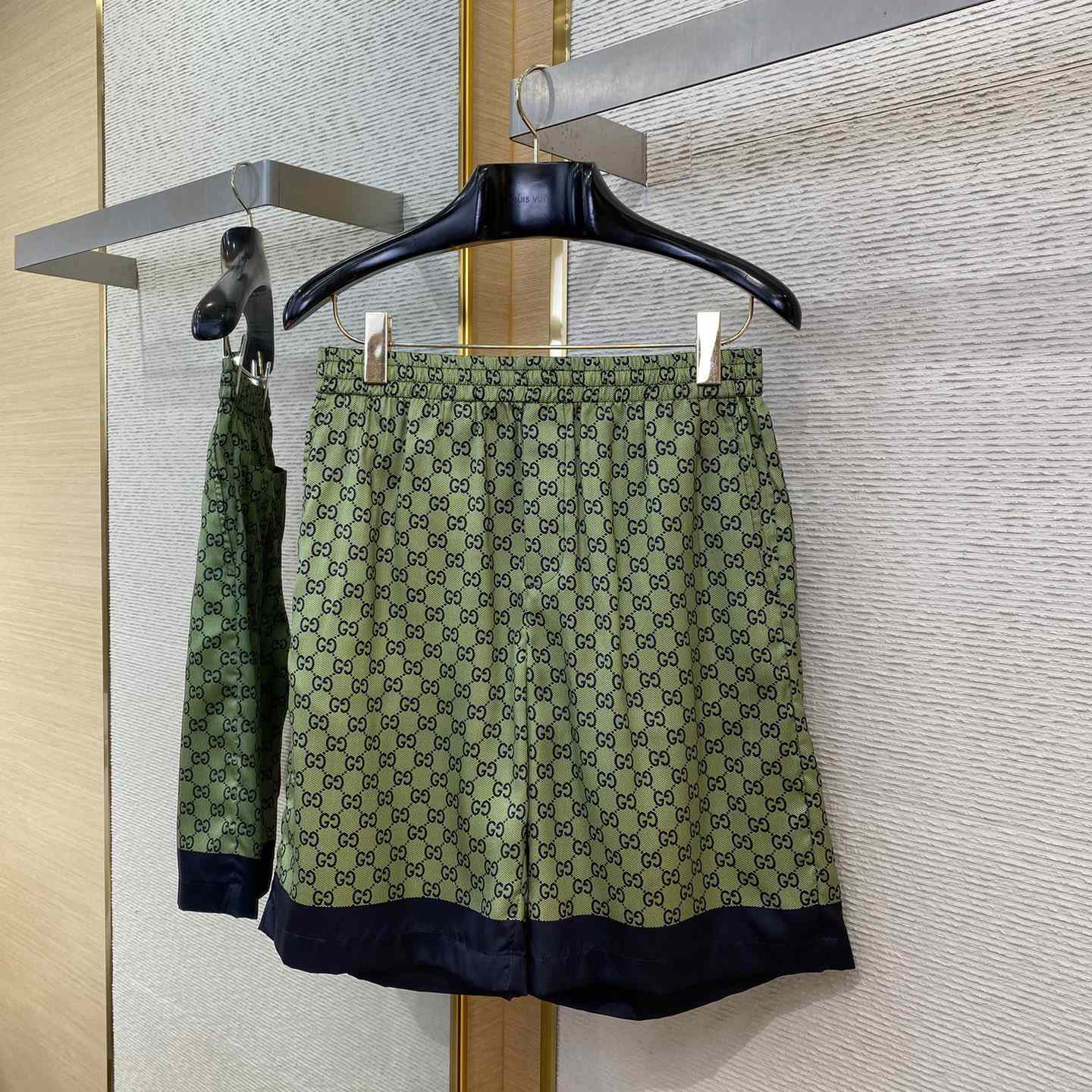 Gucci GG Horsebit Print Silk Twill Short - DesignerGu