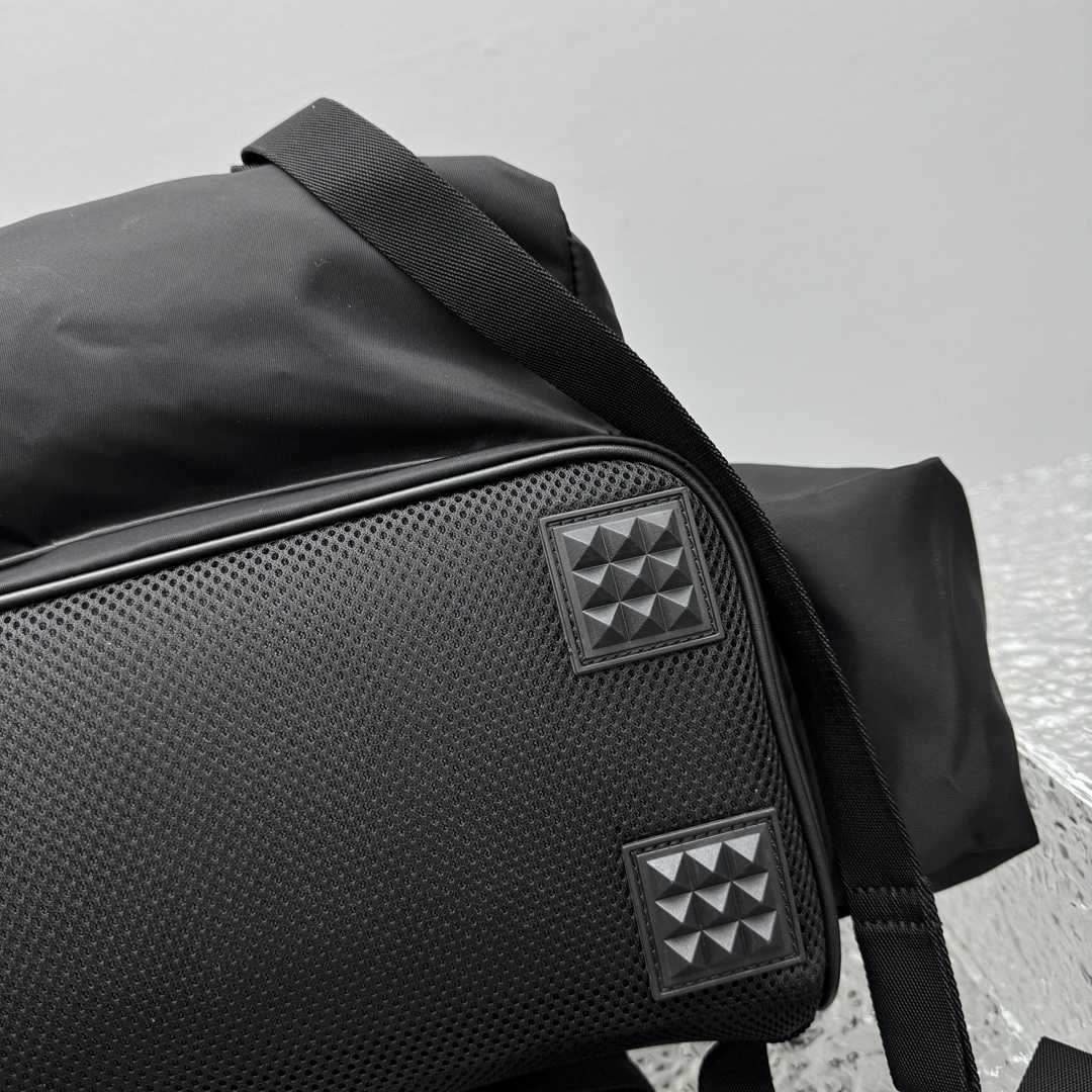 Maison Margiela Black High Tech XL Backpack - DesignerGu