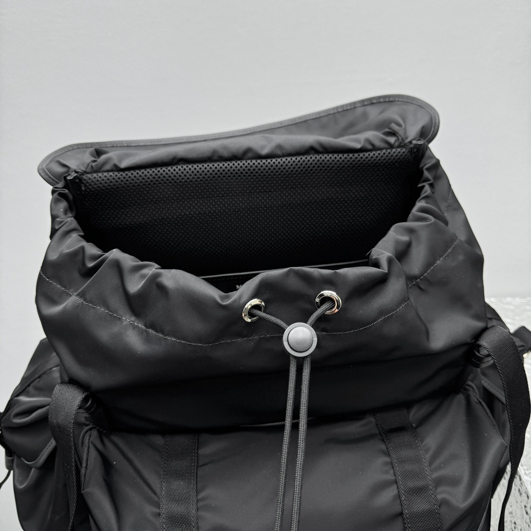 Maison Margiela Black High Tech XL Backpack - DesignerGu
