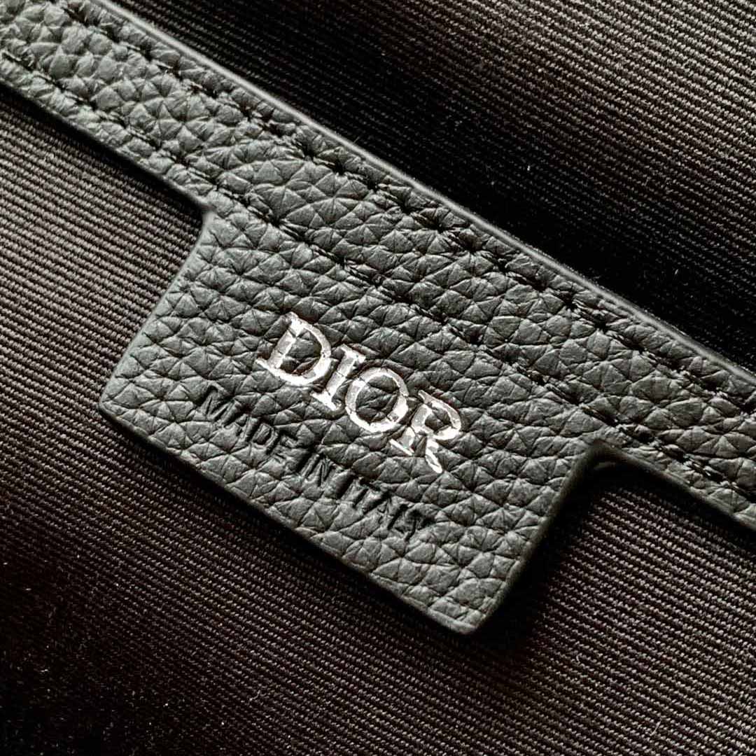Dior Rider 2.0 Sling Bag  - DesignerGu